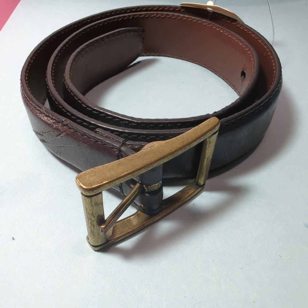 Bonded Leather Belt Size Small 22/24 Black-Gold Metal Hardware